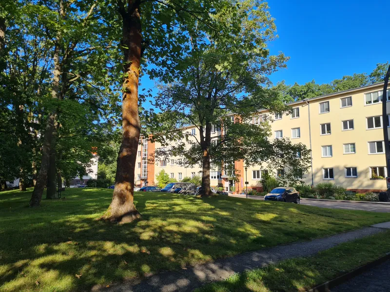 Dahlem| am Grunewald| Zeitmietvertrag 3 Jahre| vollmöbliert| großer Balkon| Einbauküche — photo 1